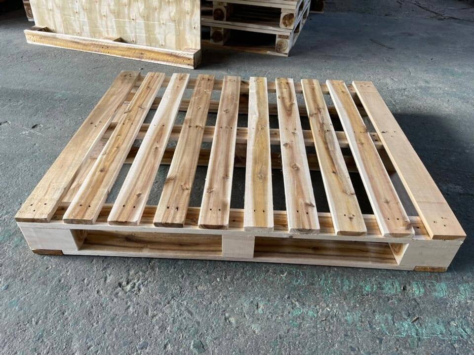 gỗ pallet vật liệu chịu lực tốt nhất trọng vận chuyển