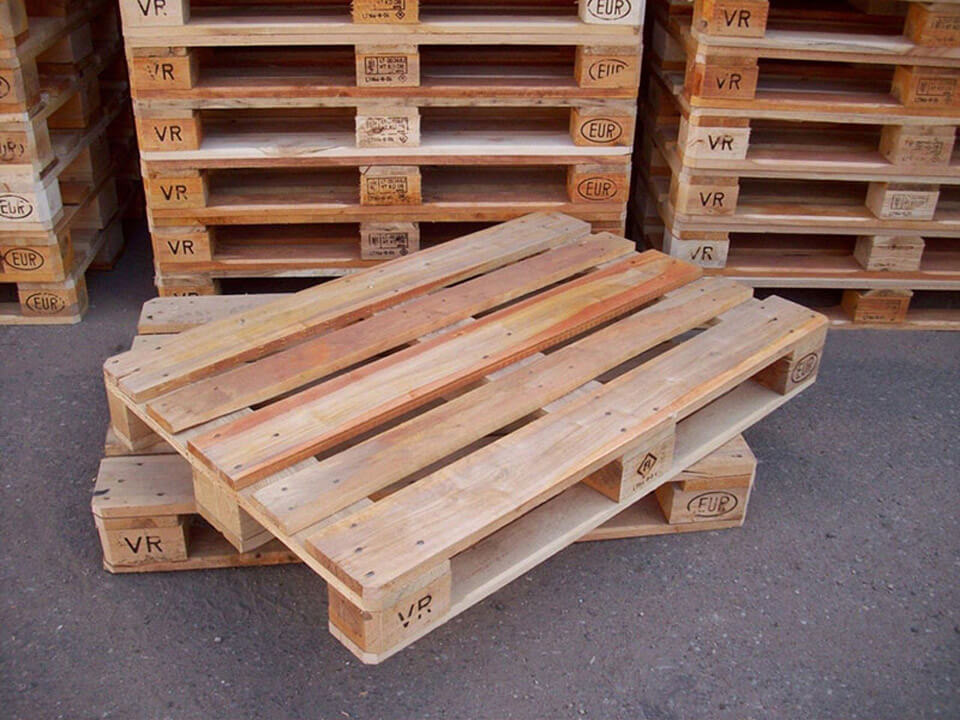 pallet gỗ vật liệu bền bỉ để vận chuyển, bảo vệ an toàn cho hàng hoá