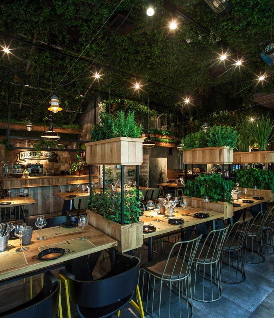 trang trí nhà hàng thiết kế kiến trúc không gian xanh tươi, tạo vẻ độc đáo cho nhà hàng